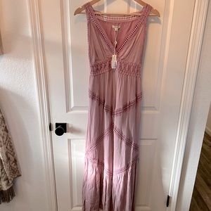 Max Studio - NWT Size 4